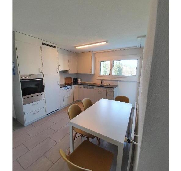 Апартаменты 3 Спальни, Und Restaurant Zum Hirschen