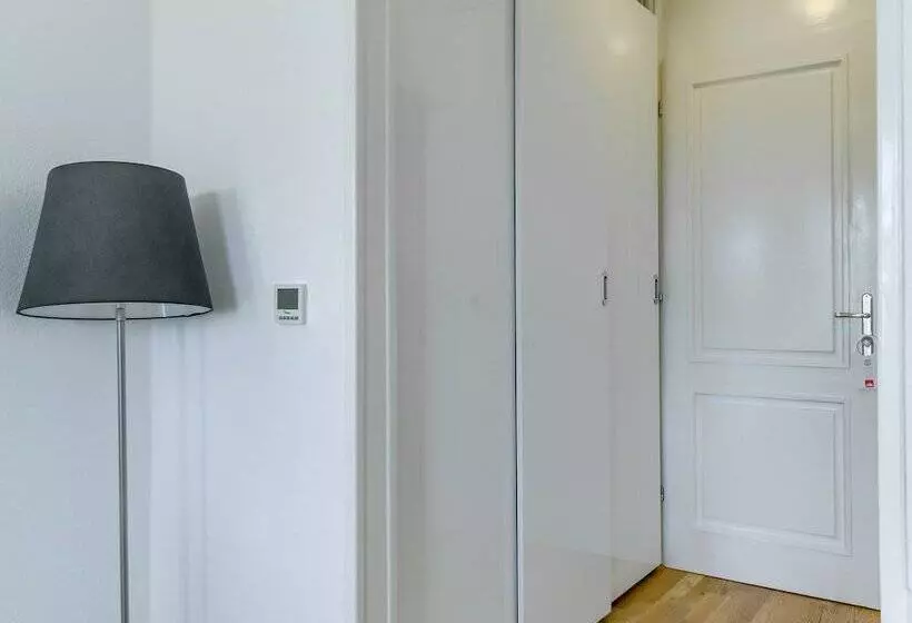 Quarto Familiar, Riva