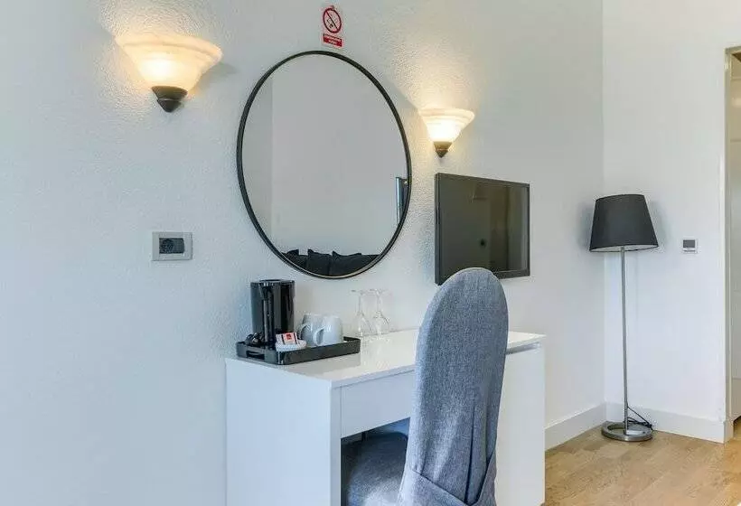 Quarto Familiar, Riva