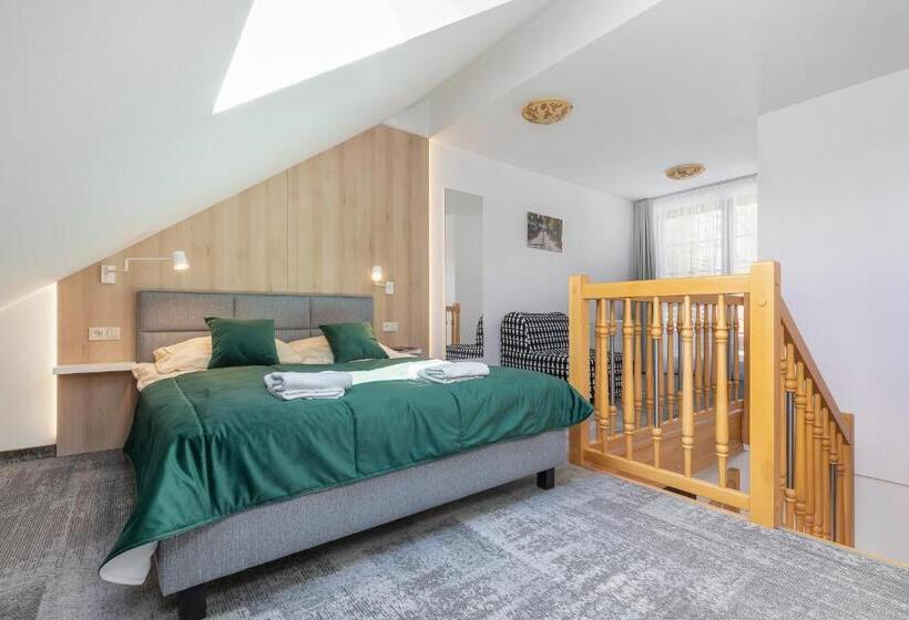 1ベッドルームアパートメント, Willa Florek