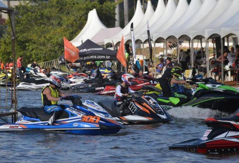 غرفة قياسية ثلاثية, Boa Esperança Apart