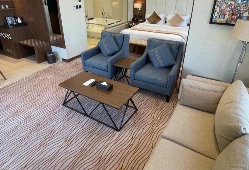 سوییت جونیور, Rio Hotel Olaya