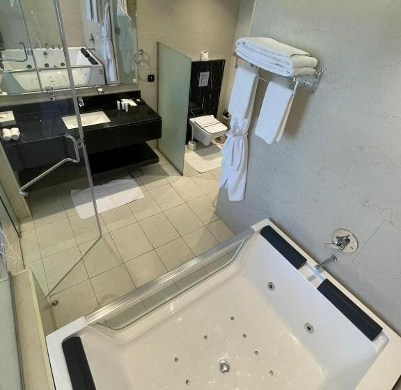 سوییت جونیور, Rio Hotel Olaya