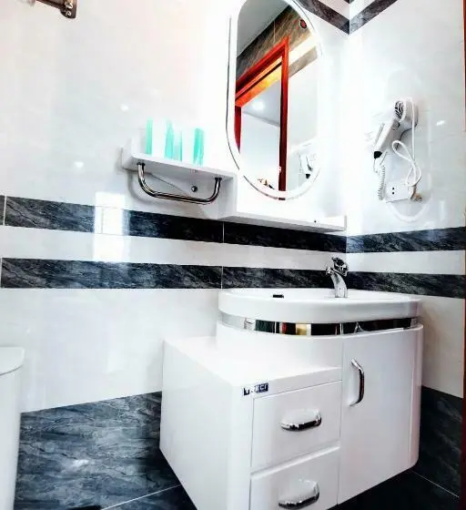 اتاق استاندارد با تخت بزرگ, Galvin