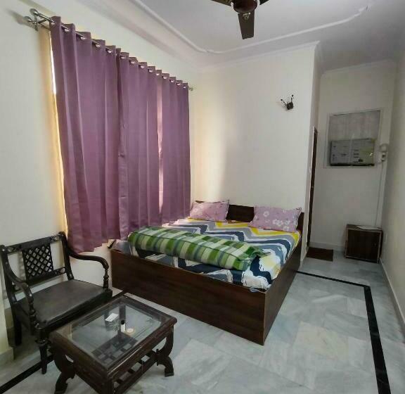 اتاق کلاسیک سه تخته, Oyo 87926  New Imperial