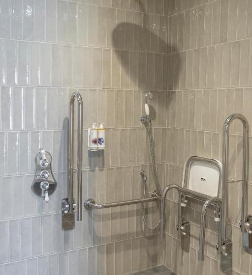 身障者適用スタンダードルーム, Oyster House