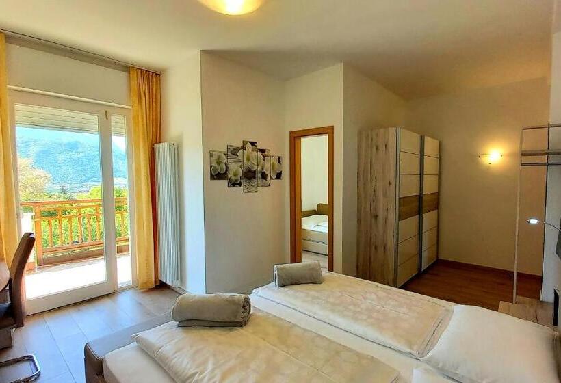 家庭间, Garni Grüner Baum