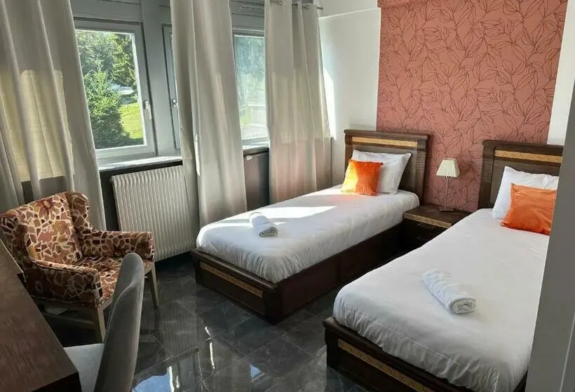 スタンダードルーム, Hôtel Parc Les Cigognes   Albé