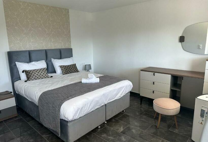 סוויטה, Hôtel Parc Les Cigognes   Albé