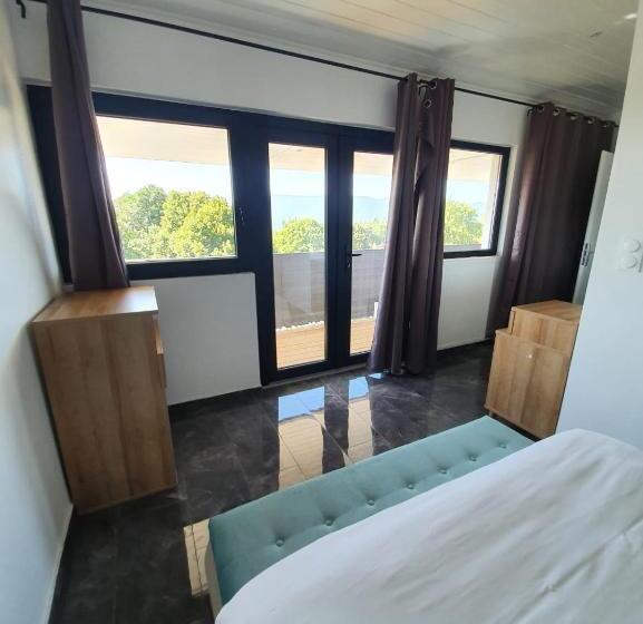 סוויטה עם מרפסת, Hôtel Parc Les Cigognes   Albé