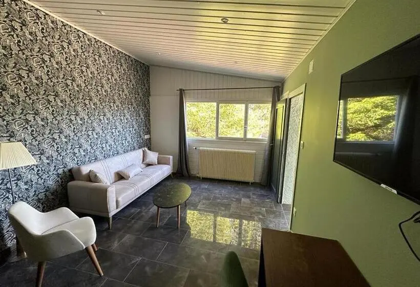スタンダードバンガロー, Hôtel Parc Les Cigognes   Albé