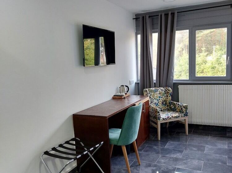 חדר סטנדרט, Hôtel Parc Les Cigognes   Albé