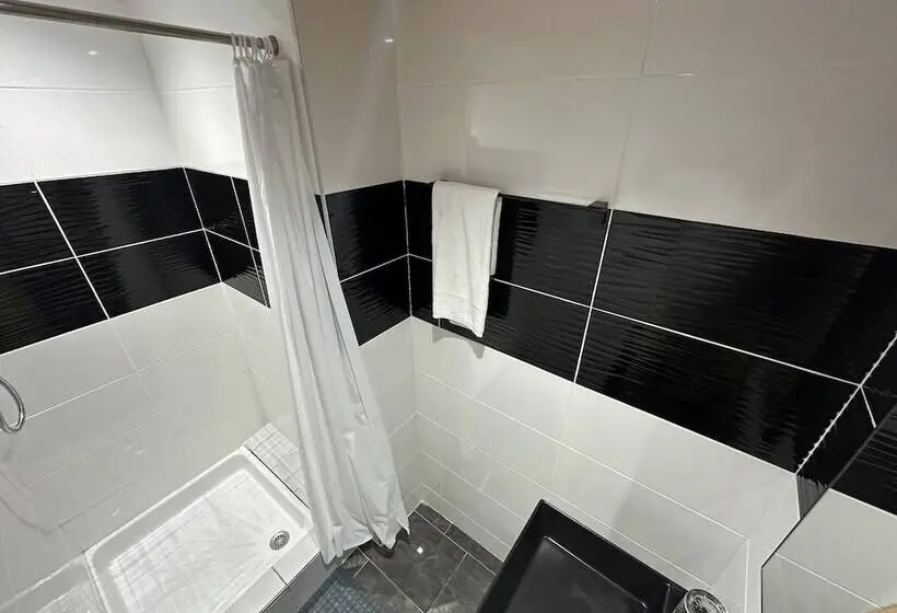 スイート, Hôtel Parc Les Cigognes   Albé