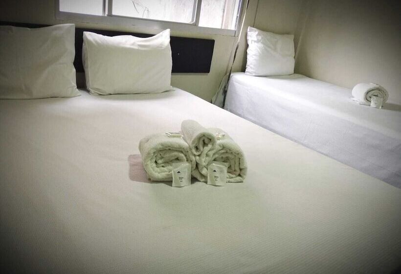 اتاق استاندارد سه نفره, Novohotel Express