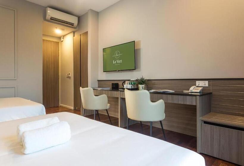 غرفة عائلية, Le Vert Boutique