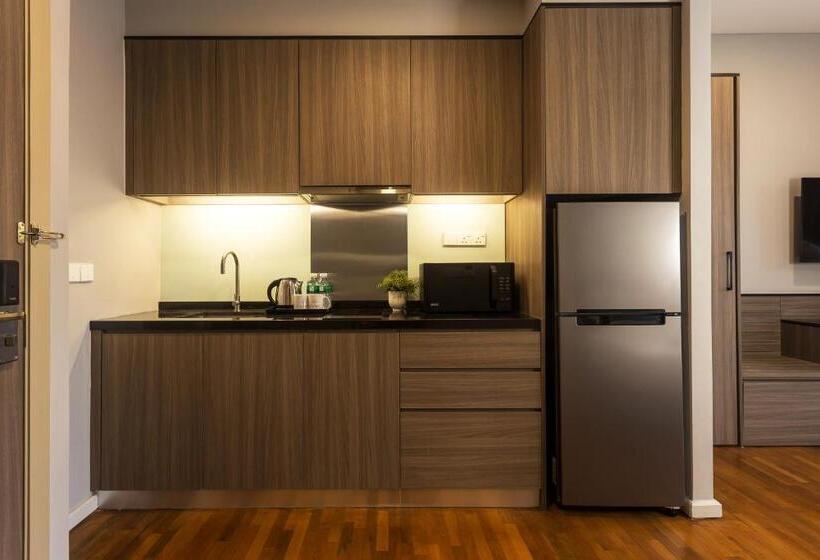 غرفة عائلية, Le Vert Boutique