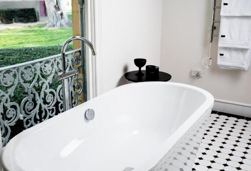 Дом 1 Спальня, Mona Farm