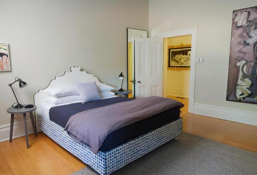 Дом 1 Спальня, Mona Farm