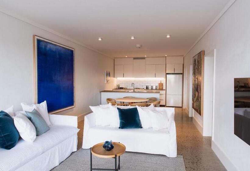 Студио Стандарт Вид на Сад, Mona Farm