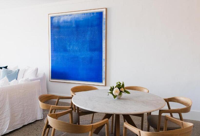 Студио Стандарт Вид на Сад, Mona Farm