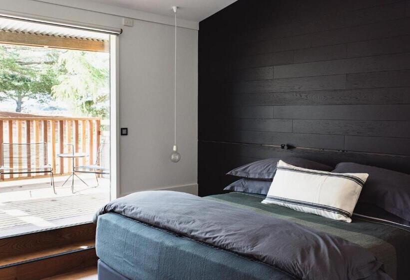 Дом 1 Спальня, Mona Farm