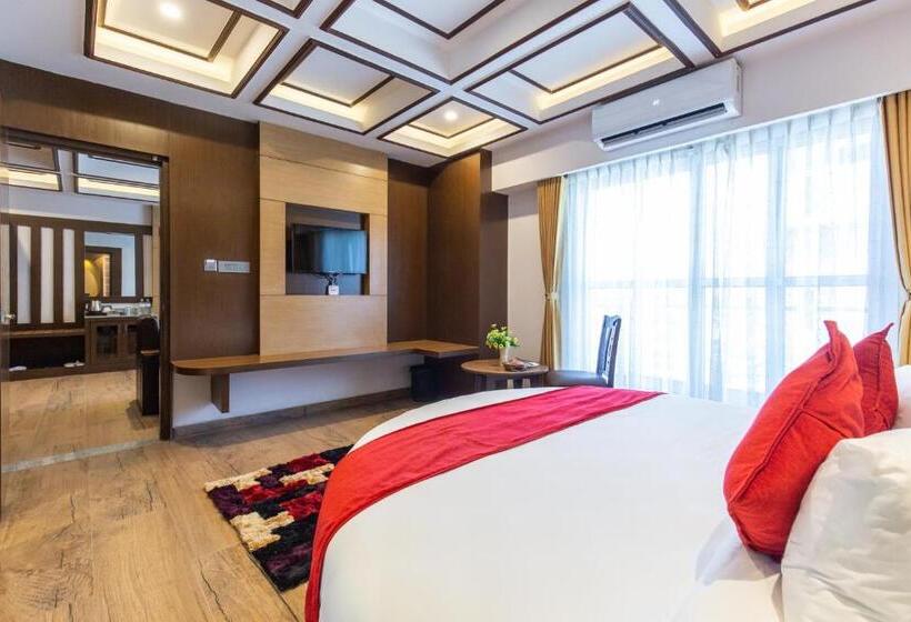 سوئیت پرزیدنت, Mourya