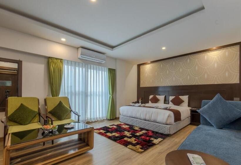 سوئیت پرزیدنت, Mourya