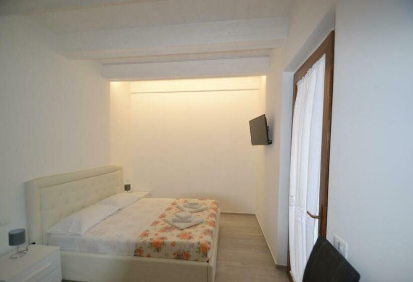 חדר דלוקס, Onda Chiara B&b