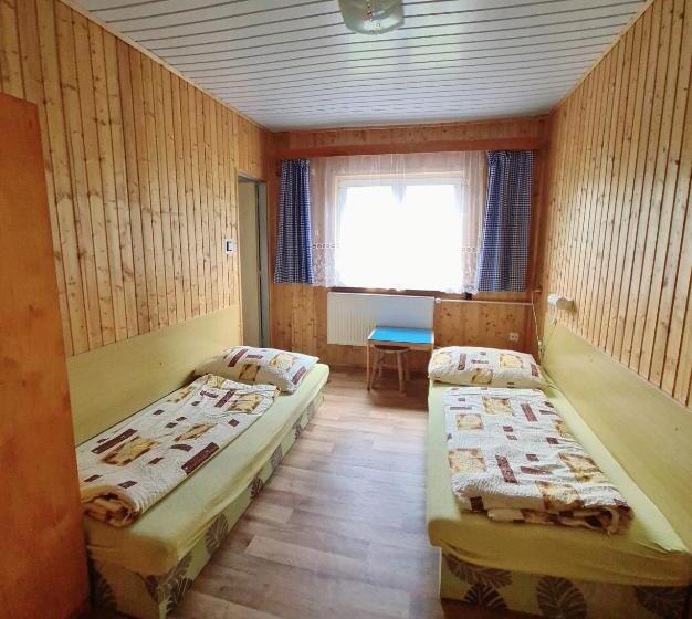 Standard Szoba Megosztott Fürdővel, Chata Brian