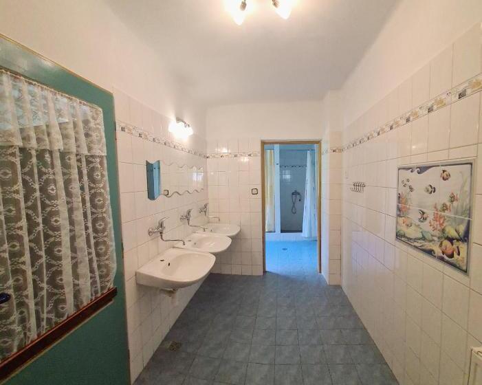 Háromágyas Standard Szoba Megosztott Fürdővel, Chata Brian