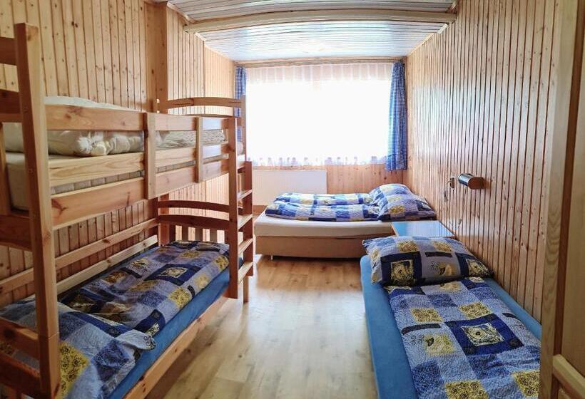 Négyágyas Standard Szoba, Chata Brian