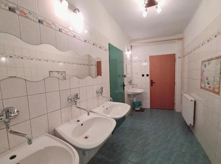 Négyágyas Standard Szoba Közös Fürdővel, Chata Brian