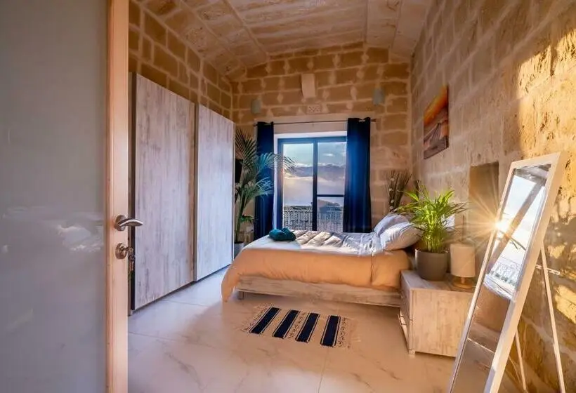 اتاق لوکس با چشم‌انداز دریا, Fiftyfour West Boutique Living