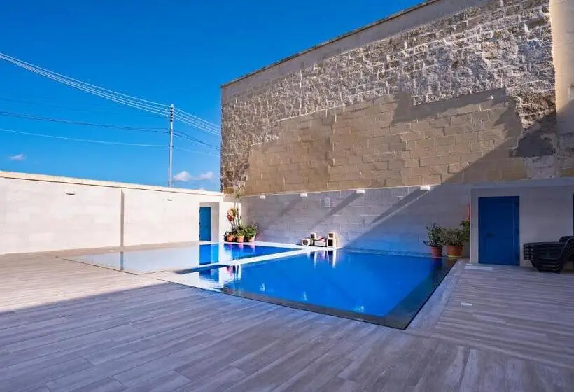 اتاق لوکس با چشم‌انداز دریا, Fiftyfour West Boutique Living