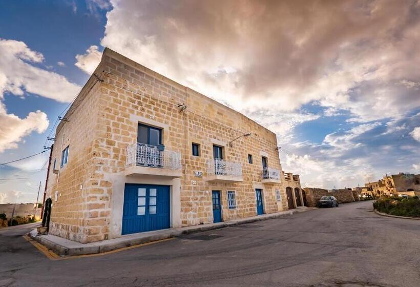 اتاق لوکس با چشمانداز دریا, Fiftyfour West Boutique Living