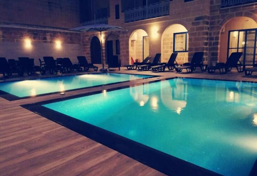 اتاق استاندارد با تراس, Fiftyfour West Boutique Living