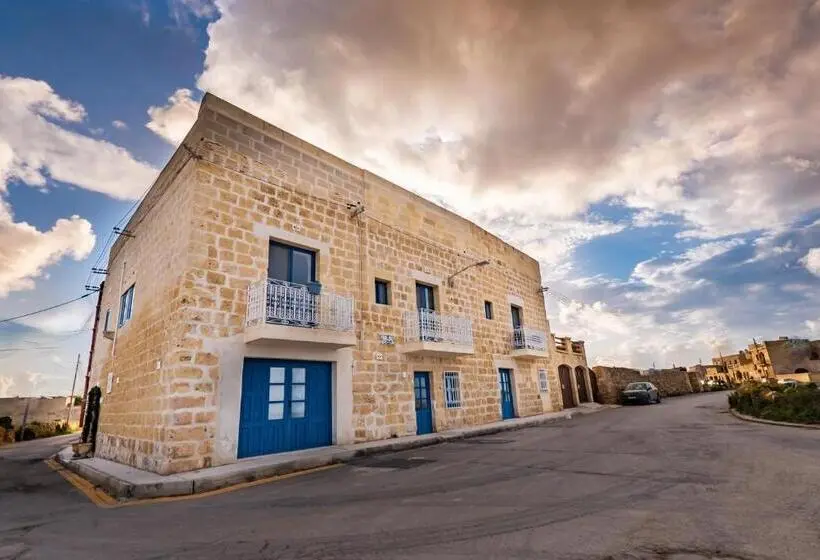 اتاق استاندارد با چشم‌انداز دریا, Fiftyfour West Boutique Living