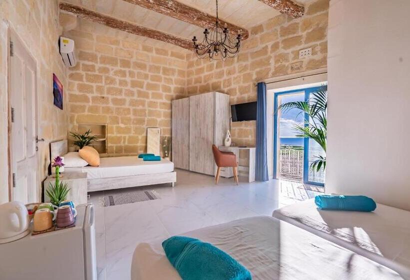 سوئیت جونیور خانوادگی, Fiftyfour West Boutique Living