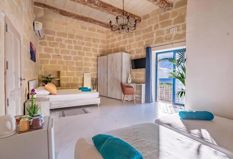 سوئیت جونیور خانوادگی, Fiftyfour West Boutique Living