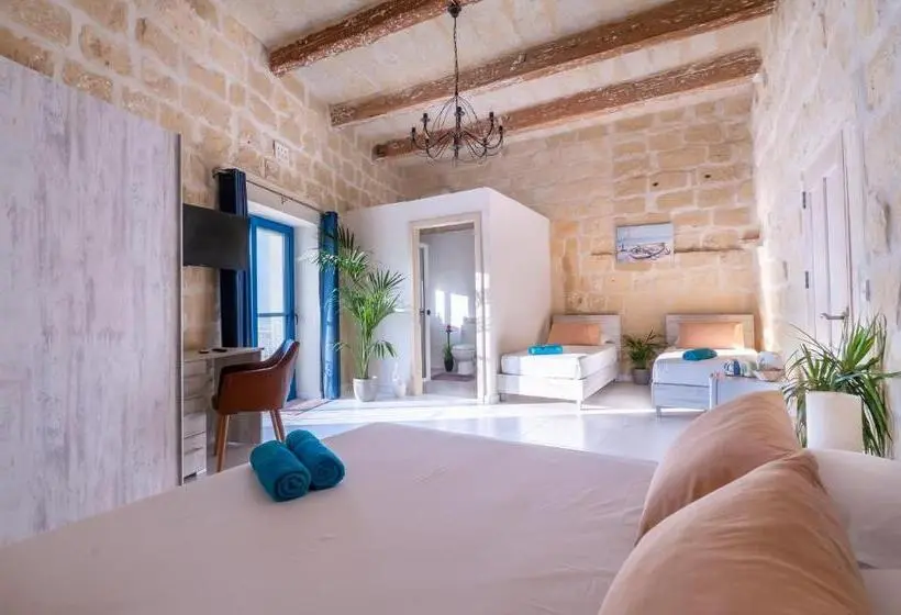 سوئیت جونیور خانوادگی, Fiftyfour West Boutique Living