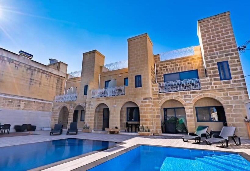 اتاق استاندارد برای معلولان, Fiftyfour West Boutique Living