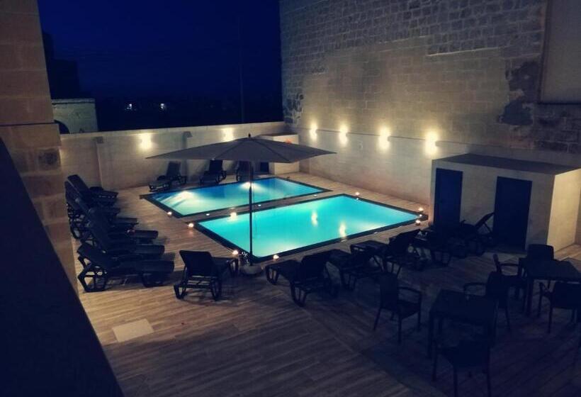 اتاق استاندارد با تراس, Fiftyfour West Boutique Living