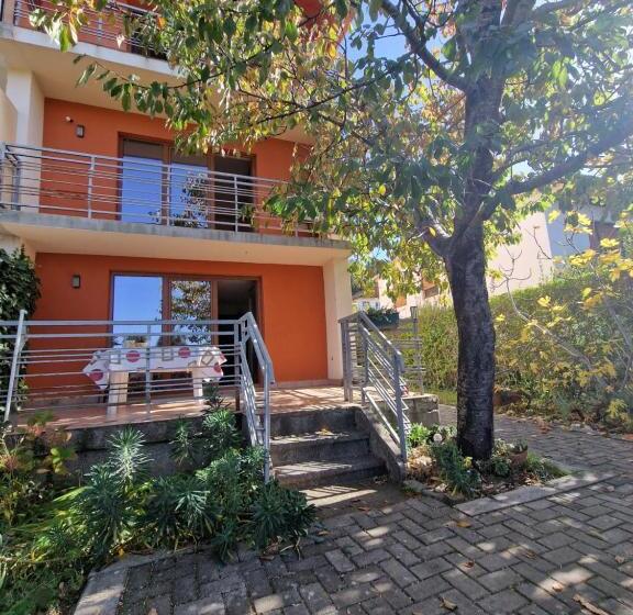 اتاق استاندارد چهار تخته, Villa Altiparmak