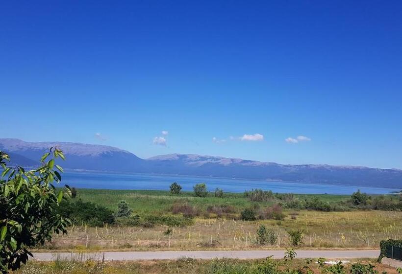 اتاق استاندارد سه نفره, Villa Altiparmak