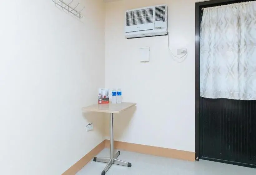 اتاق استاندارد چهار تخته, Reddoorz At Isabelita Hotel Tuguegarao City