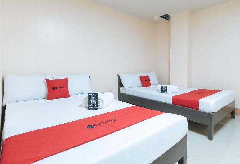 غرفة قياسية رباعية, Reddoorz At Isabelita Hotel Tuguegarao City