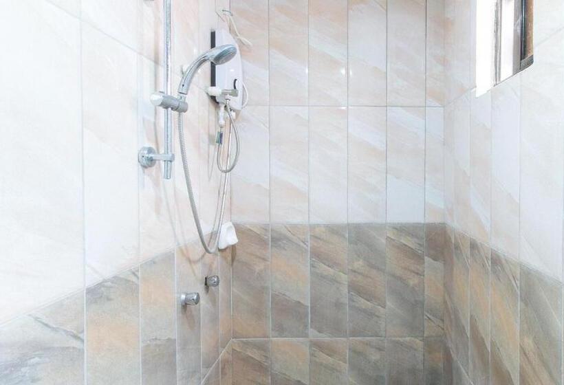 اتاق استاندارد چهار تخته, Reddoorz At Isabelita Hotel Tuguegarao City