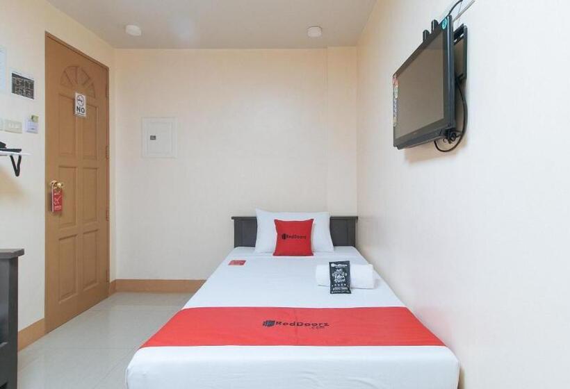 اتاق استاندارد سه نفره, Reddoorz At Isabelita Hotel Tuguegarao City