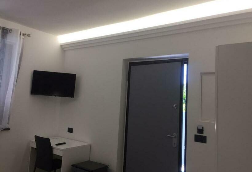 جناح جونيور ديلوكس, B&b Villa Elena