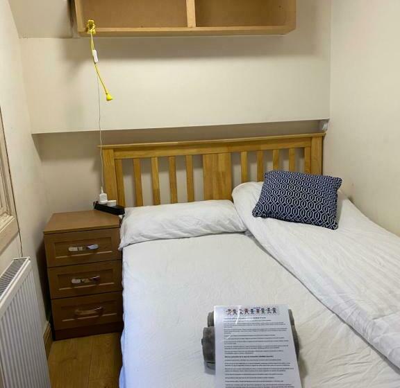 اتاق عادی, Edinb&b